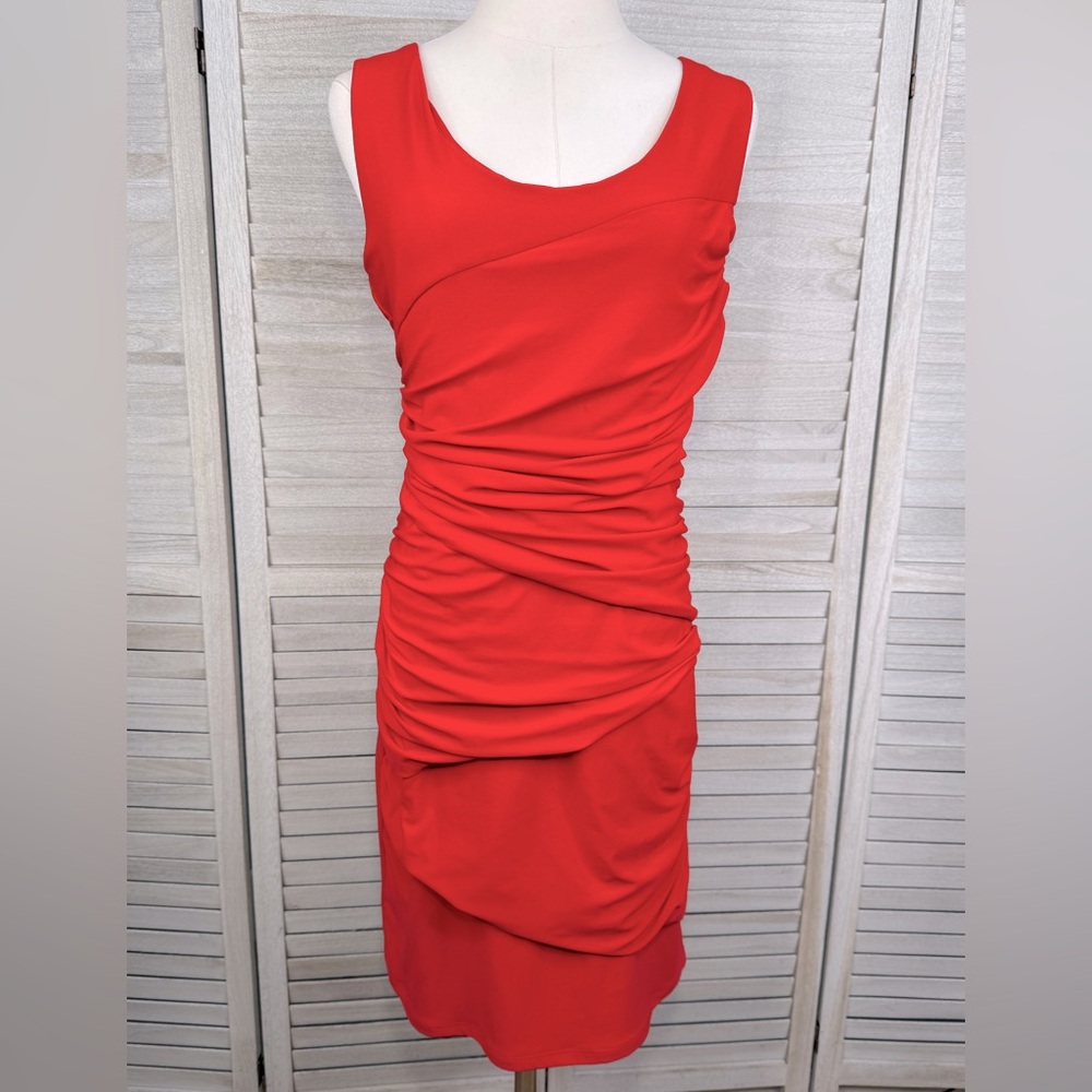LAST TANGO Sleeveless Bodycon Dress with Ruching Red-Large